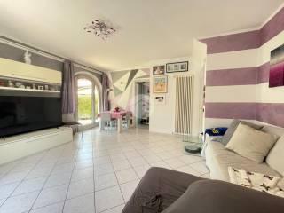 Villa a schiera via Monte Cricco, Castelnuovo del Garda — foto 14 di 30