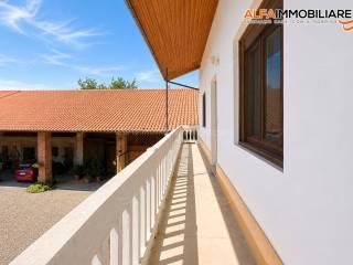 Casa colonica via Gaspare Cavagnino 12, Centro, Momo — foto 10 di 28