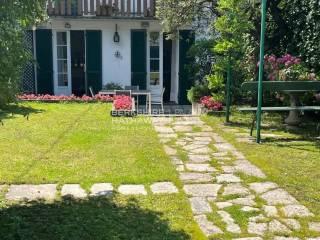 Terratetto unifamiliare 194 m², buono stato, Mandello del Lario — foto 12 di 12