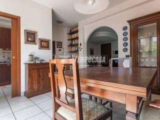 Villa a schiera via lattuada 6, Saronno