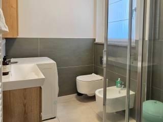 Villa bifamiliare via della Camelia, Capronno, Angera — foto 12 di 20