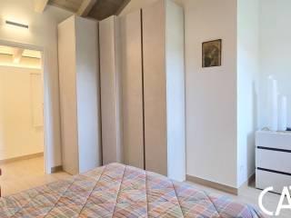 Villa bifamiliare via della Camelia, Capronno, Angera — foto 14 di 20