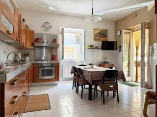Villa unifamiliare via dell'Aversana 12, Parete — foto 11 di 44
