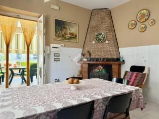 Villa unifamiliare via dell'Aversana 12, Parete — foto 13 di 44
