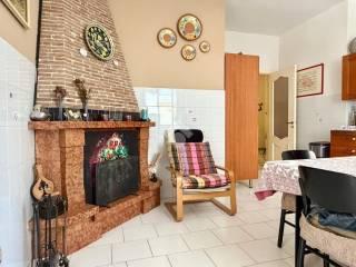Villa unifamiliare via dell'Aversana 12, Parete — foto 20 di 44