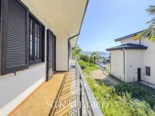 Villa unifamiliare via Federico Tesio, Dormelletto — foto 9 di 61