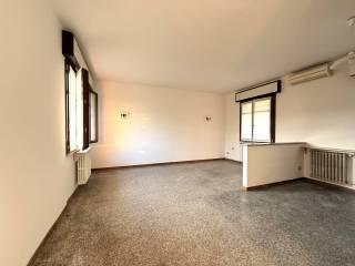 Villa unifamiliare, ottimo stato, 216 m², Centro, Arona