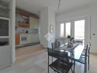 Appartamento via Trieste 165, Centro, Giulianova — foto 8 di 10