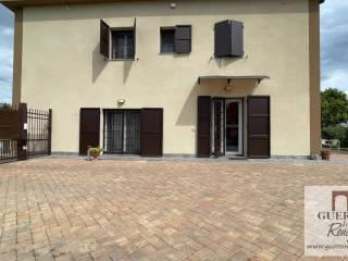 Villa bifamiliare via Zigalotto 7, Frazioni Nord, Cento — foto 3 di 27