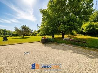 Villa bifamiliare Strada Vaglio Serra 55, Nizza Monferrato — foto 4 di 25
