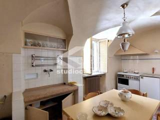 Villa plurifamiliare via Torre, Centro, Ala