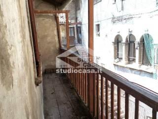 Villa plurifamiliare via Torre, Centro, Ala — foto 2 di 13