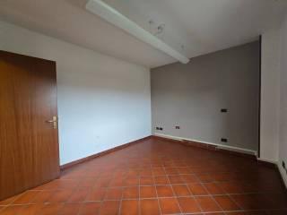 Appartamento ottimo stato, su più livelli, Centro, Bagnolo in Piano — foto 2 di 7
