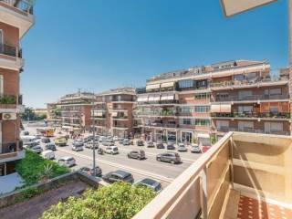 Bilocale via dell'Acquedotto del Peschiera, Gemelli - Pineta Sacchetti, Roma