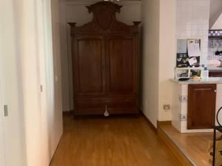 Appartamento buono stato, secondo piano, Centro Storico, Modena