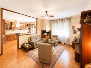 Appartamento via San Pietro 11, Centro, Montecchia di Crosara — foto 9 di 12