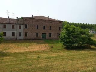 Casale via Argine Est 2, Borgo Mantovano
