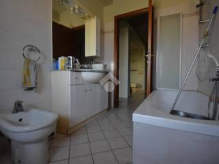 Villa bifamiliare via Medole 42, Centro, Castiglione delle Stiviere — foto 25 di 45