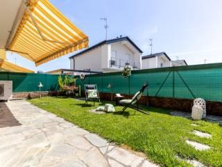 Villa a schiera via Publio Virgilio Marone, Centro, Tradate — foto 37 di 46