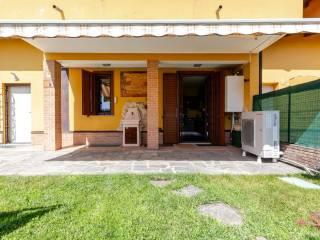 Villa a schiera via Publio Virgilio Marone, Centro, Tradate — foto 6 di 46