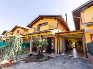 Villa a schiera via Publio Virgilio Marone, Centro, Tradate — foto 32 di 46