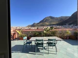 Attico via Giacomo Puccini, Centro, Castellammare del Golfo — foto 8 di 26