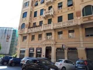 Appartamento via Montevideo 2, Foce, Genova
