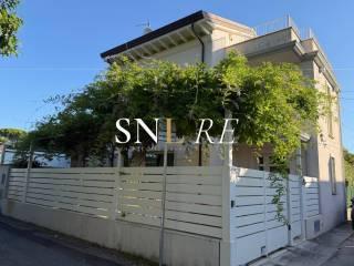 Villa unifamiliare via Duca degli Abruzzi, Centro, Forte dei Marmi