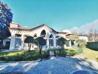Villa unifamiliare piazza Martiri di Fossoli 31, Desio — foto 13 di 23