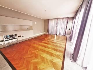 Villa unifamiliare piazza Martiri di Fossoli 31, Desio — foto 8 di 23
