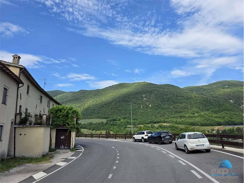 Loft, ottimo stato, Centro, Sant'Anatolia di Narco — foto 17 di 21