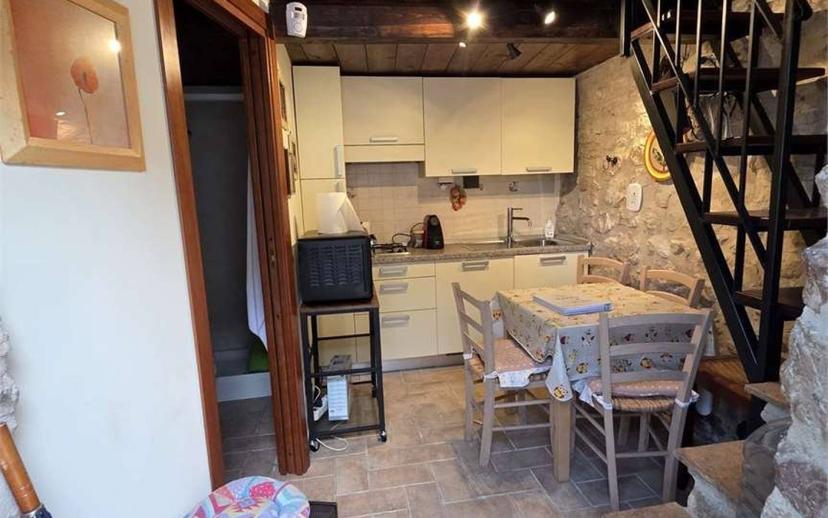 Loft, ottimo stato, Centro, Sant'Anatolia di Narco — foto 12 di 21