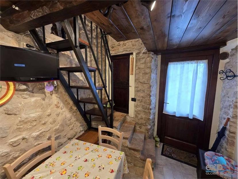 Loft, ottimo stato, Centro, Sant'Anatolia di Narco — foto 20 di 21