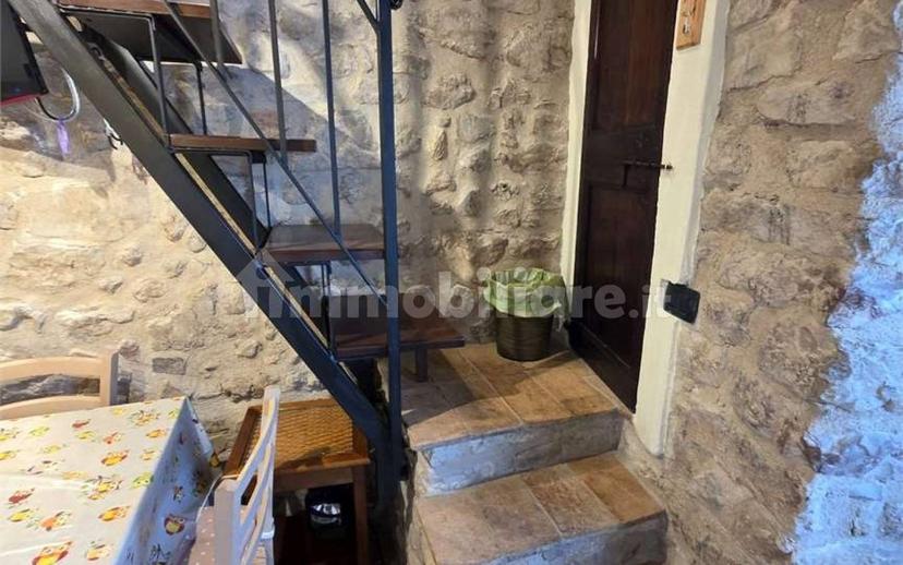 Loft, ottimo stato, Centro, Sant'Anatolia di Narco — foto 4 di 21