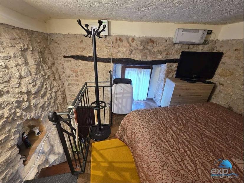 Loft, ottimo stato, Centro, Sant'Anatolia di Narco — foto 11 di 21