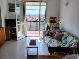 Appartamento via Diano Castello 26, Centro, Diano Marina — foto 2 di 8