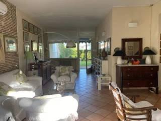 Villa unifamiliare via Degli Allori, Tirrenia, Pisa — foto 5 di 14