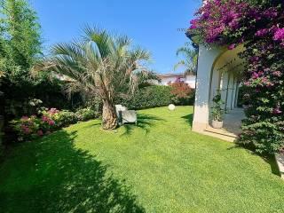 Villa unifamiliare via della Croce, Cinquale, Montignoso — foto 12 di 33