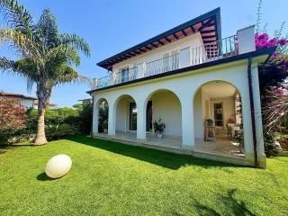 Villa unifamiliare via della Croce, Cinquale, Montignoso — foto 24 di 33
