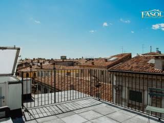 Attico Vicoletto Cieco Padovano, Centro Storico, Verona — foto 18 di 24