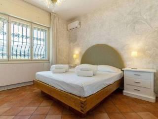 Villa unifamiliare via Porticcioli, 8, San Felice del Benaco — foto 7 di 25