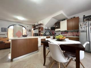 Appartamento via nuova, 88, Centro, Isola Rizza — foto 3 di 13
