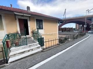 Villa a schiera via Milite Ignoto, Centro, Recco — foto 8 di 10