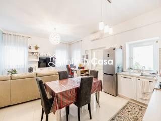 Villa unifamiliare, ottimo stato, 96 m², Costermano sul Garda