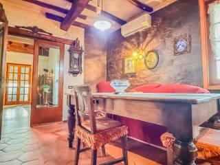 Villa unifamiliare via Fratelli Cairoli, Centro, Casalmaggiore — foto 2 di 14