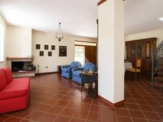 Villa unifamiliare Contrada Colle Santa Maria, Mosciano Sant'Angelo — foto 5 di 23