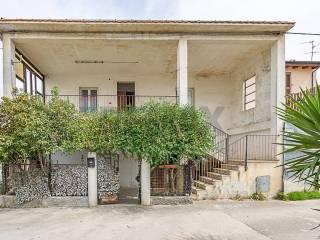 Terratetto unifamiliare 252 m², da ristrutturare, Miglianico — foto 15 di 17