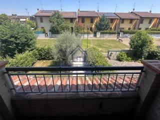 Villa a schiera via Monsignor Romero  4, Persico Dosimo — foto 4 di 22
