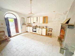Terratetto unifamiliare 150 m², da ristrutturare, Orvieto — foto 3 di 4