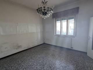 Villa bifamiliare via Filzi, Centro, San Giovanni Lupatoto — foto 6 di 12